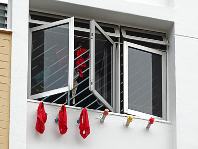 Block 936 - Tampines Avenue 5 - Singapore - 3 March 2013 - 15:15